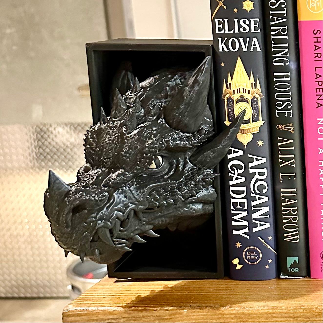 Large Dragon Book Nook - Black
