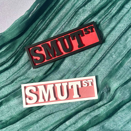 Smut St Sign