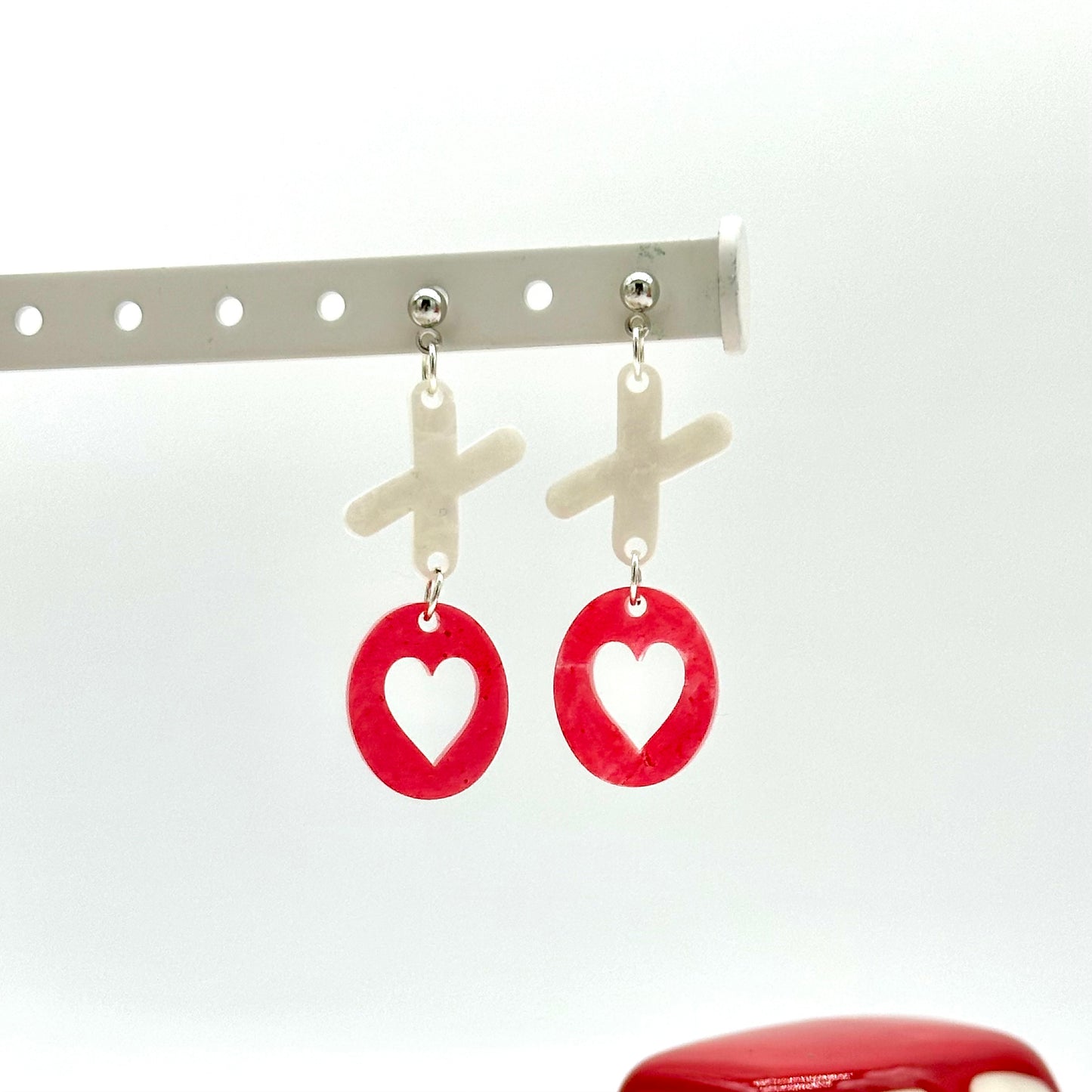 X’s & O’s Earrings - White/Red